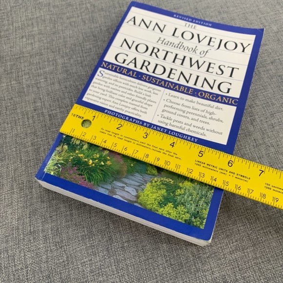 The Ann Lovejoy Handbook of Northwest Gardening, Revised Edition: Book Very Good - Picture 10 of 11